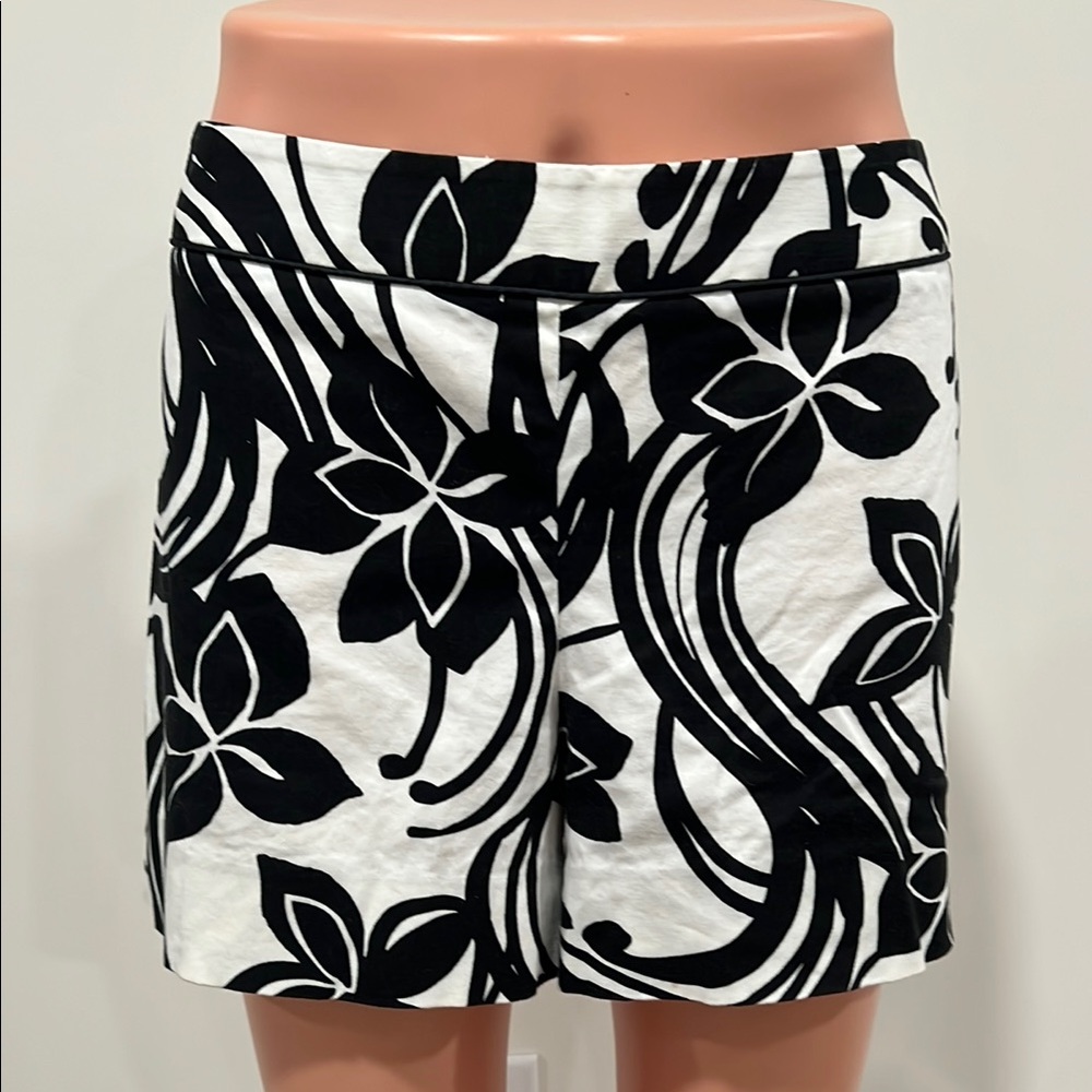 White House Black Market Black & White Floral Pull-On Shorts